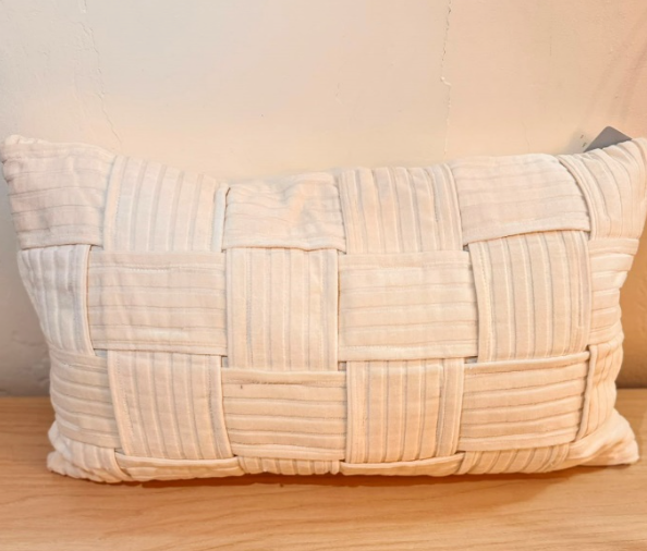 Cojin rectangular color beige